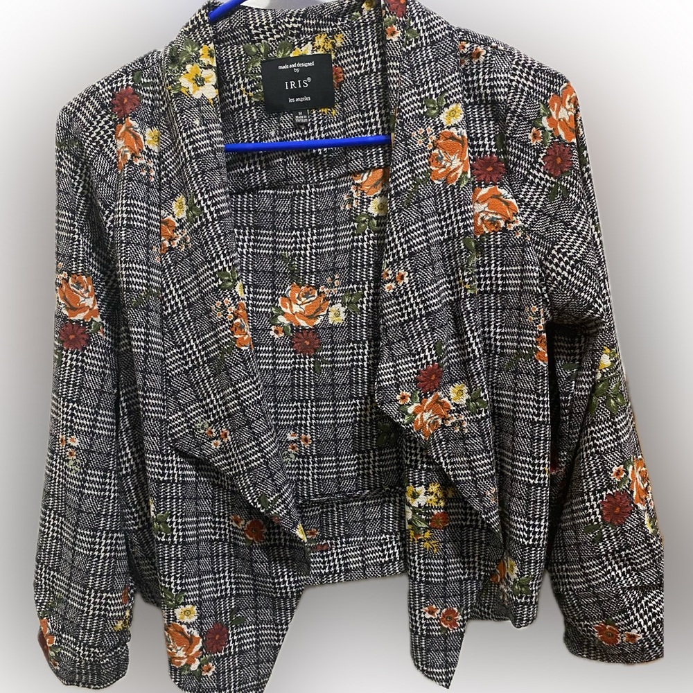 IRIS Los Angeles Open Front Vintage Style Blazer